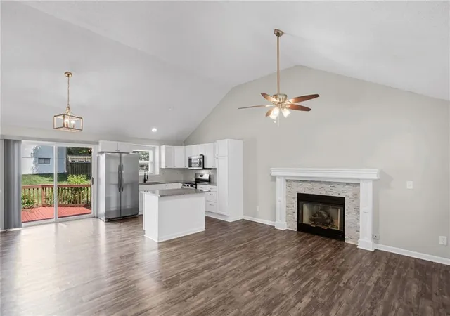 4th image of 6315 N Quincy Ave, Kansas City, MO 64119 | MLS# 2630193
