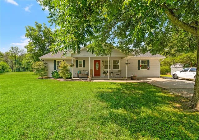 Homes for sale in Nevada, MO | 15562 E Kaw Rapids Rd, Nevada, MO 64772 | MLS# 2630197