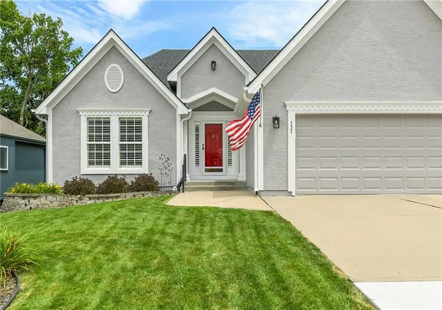 4th image of 537 Ne Topaz Dr, Lees Summit, MO 64086 | MLS# 2630203