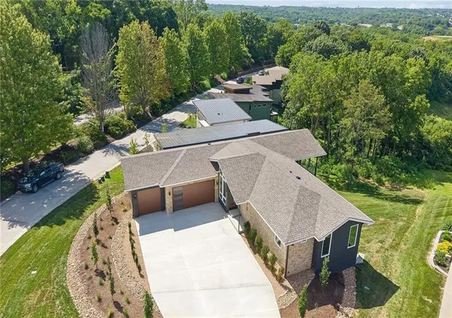 Photo 3 of Single family home for sale at 5870 Chateau Ct, Kansas City, MO 64152 | MLS# 2630218 | Listing updated on 2026-09-06