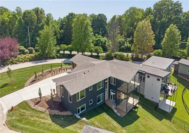 Photo 3 of Single family home for sale at 5870 Chateau Ct, Kansas City, MO 64152 | MLS# 2630218 | Listing updated on 2026-09-06