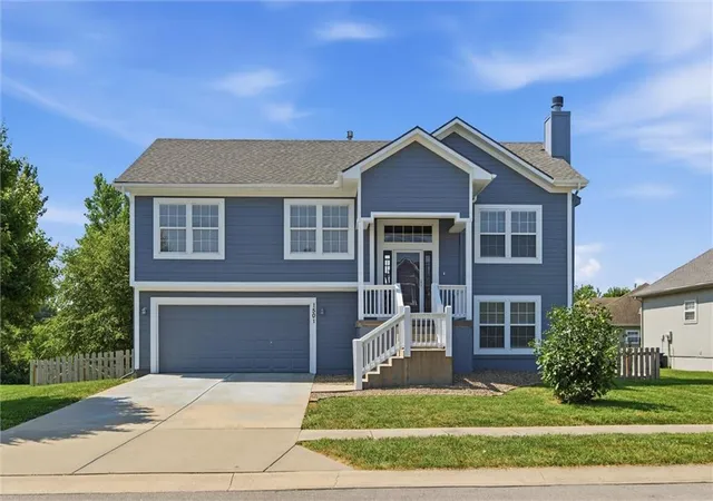 3rd image of 1501 N 6th Street E, Louisburg, KS 66053 | MLS# 2630225