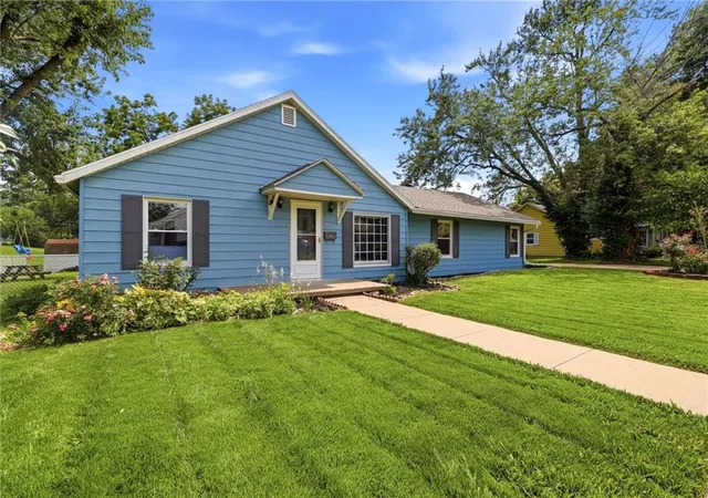 1st image of 1620 E 10th St, Sedalia, MO 65301 | MLS# 2630231