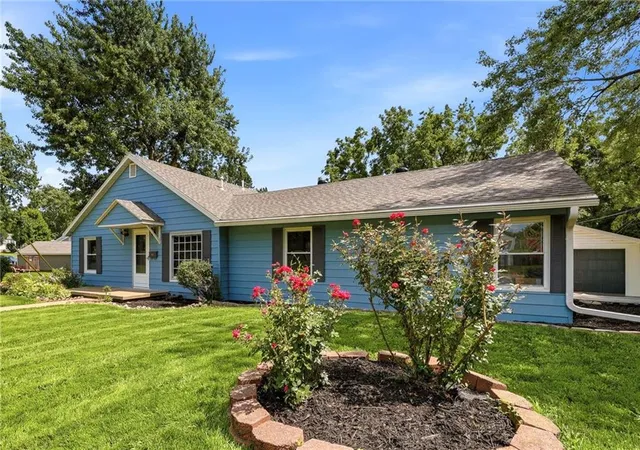 3rd image of 1620 E 10Th St, Sedalia, MO 65301 | MLS# 2630231