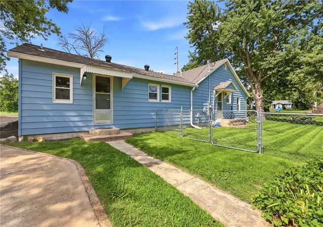 38th image of 1620 E 10th St, Sedalia, MO 65301 | MLS# 2630231