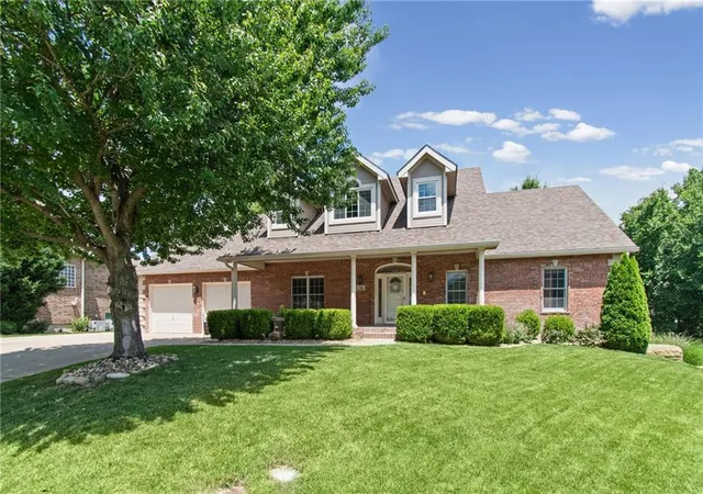 Homes for sale in Lansing, KS | 702 Bellerive Ct, Lansing, KS 66043 | MLS# 2630236