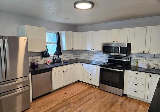 3rd image of 1935 Belmont Pl, Independence, MO 64057 | MLS# 2630239