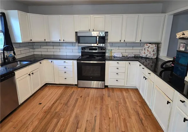 4th image of 1935 Belmont Pl, Independence, MO 64057 | MLS# 2630239