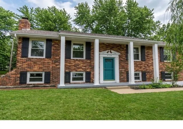 Single family home for sale at 6704 E 129th Street, Grandview, MO 64030 | MLS# 2630240