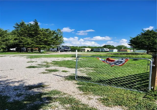 Homes for sale in Linn Valley, KS | 42 Timber Ln, Linn Valley, KS 66040 | MLS# 2630263