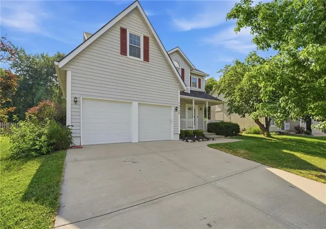 2nd image of 12706 Benson St, Overland Park, KS 66213 | MLS# 2630268