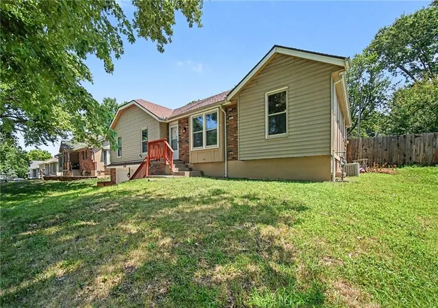 Homes for sale in Blue Springs, MO | 1008 Sw 19th Street Ter, Blue Springs, MO 64015 | MLS# 2630271