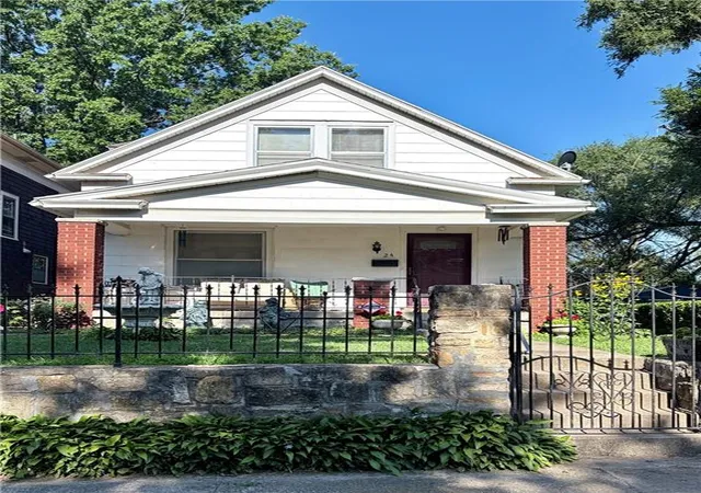 Homes for sale in Kansas City, KS | 24 S Baltimore St, Kansas City, KS 66102 | MLS# 2630278