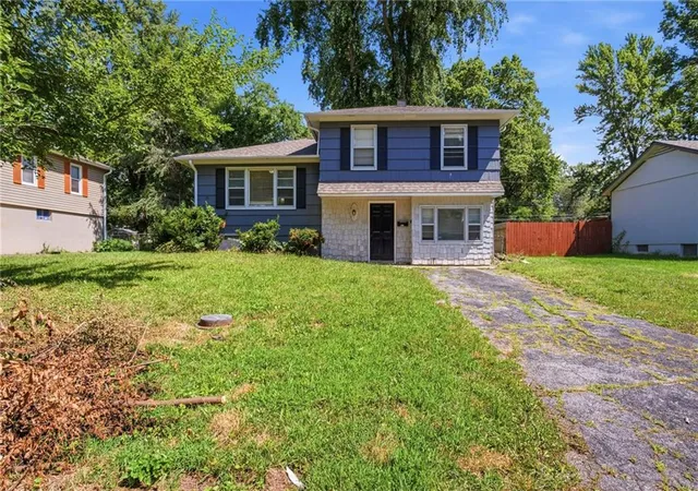 Photo 1 of Single family home for sale at 8602 E 110th Street, Kansas City, MO 64134 | MLS# 2630285 | Listing updated on 2026-09-02