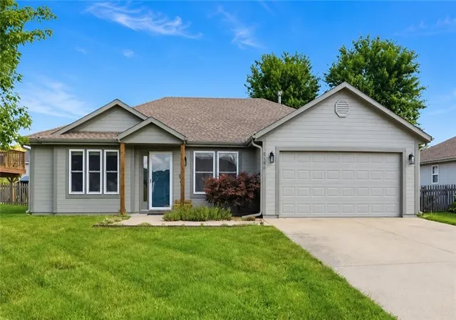 Homes for sale in Greenwood, MO | 2104 Cherokee Dr, Greenwood, MO 64034 | MLS# 2630286
