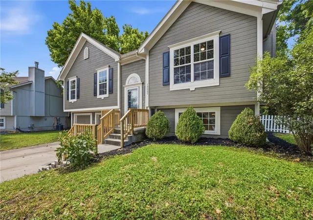4th image of 18805 E 12Th Street Ct S, Independence, MO 64057 | MLS# 2630287