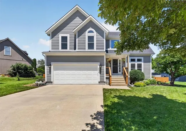1st image of 20316 W 219th St, Spring Hill, KS 66083 | MLS# 2630290