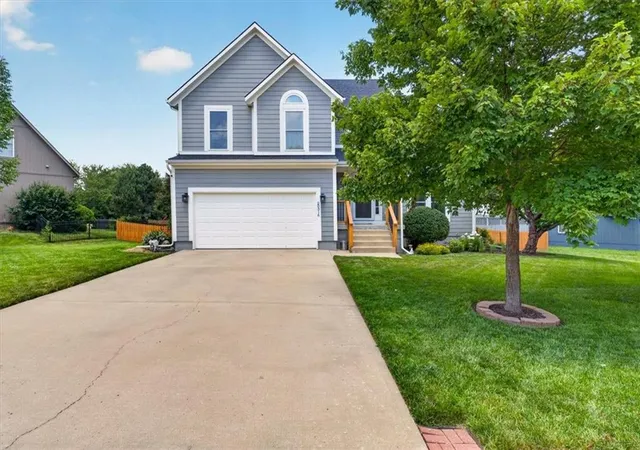 Homes for sale in Spring Hill, KS | 20316 W 219Th St, Spring Hill, KS 66083 | MLS# 2630290