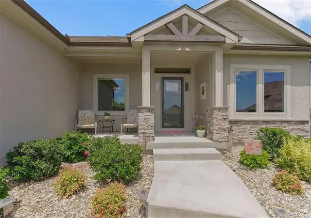 Photo 3 of Single family home for sale at 9305 Sw Sushi Cir, Lees Summit, MO 64064 | MLS# 2630293 | Listing updated on 2026-08-25