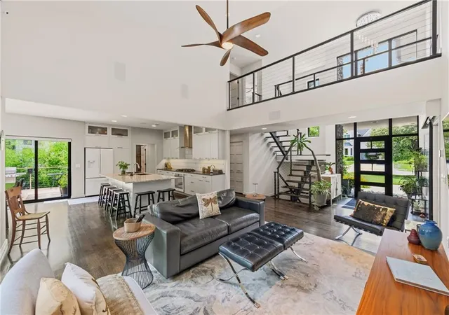4th image of 612 Nw 40Th Ter, Kansas City, MO 64116 | MLS# 2630298