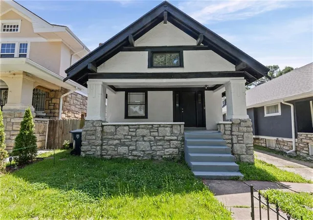 Photo 1 of Single family home for sale at 4103 Benton Blvd, Kansas City, MO 64130 | MLS# 2630301 | Listing updated on 2026-08-15