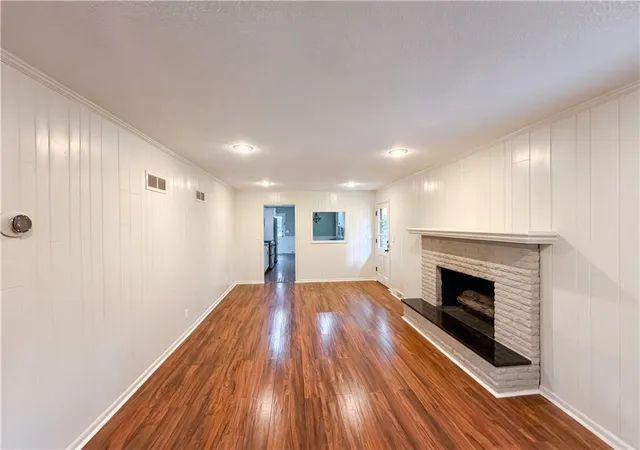 Photo 3 of Single family home for sale at 4321 NW Briarcliff Ln, Kansas City, MO 64116 | MLS# 2630303 | Listing updated on 2026-09-06