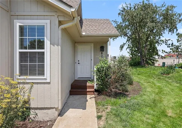 Homes for sale in Kansas City, MO | 8285 N Revere Ave, Kansas City, MO 64151 | MLS# 2630305