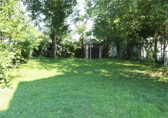 2nd image of 1216 S Main St, Independence, MO 64055 | MLS# 2630312