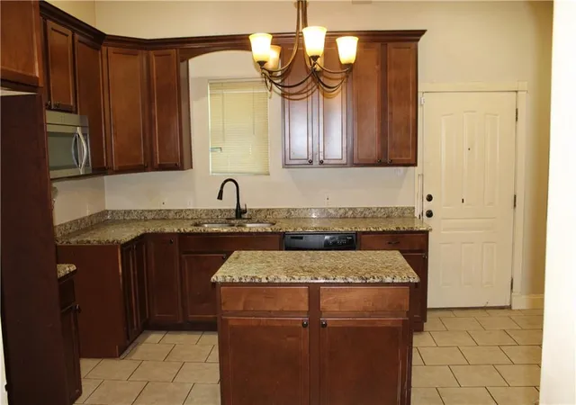 4th image of 1216 S Main St, Independence, MO 64055 | MLS# 2630312