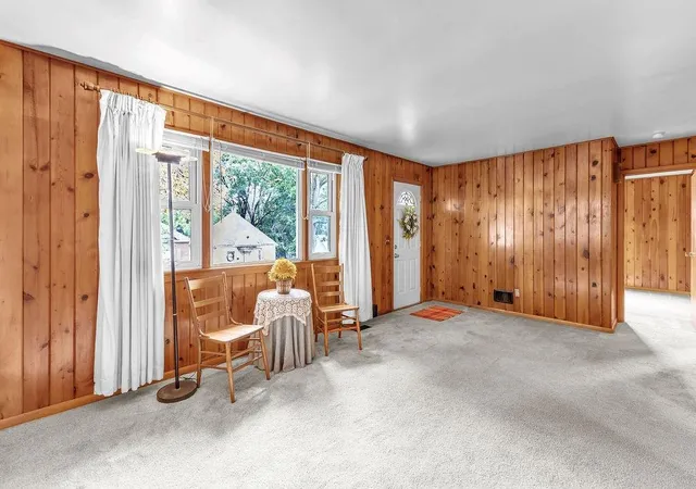 Photo 5 of Sale Pending at 3009 Locust St, St Joseph, MO 64501 | MLS# 2630317 | Listing updated on 2026-08-29