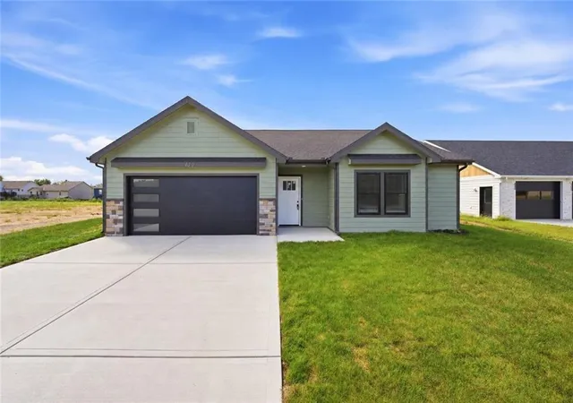 Photo 1 of Single family home for sale at 429 Rockers Dr, Baldwin City, KS 66006 | MLS# 2630320 | Listing updated on 2026-10-08