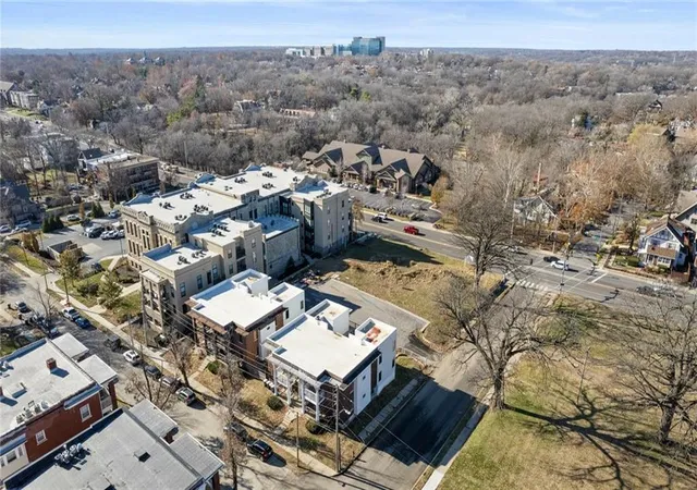 Homes for sale in Kansas City, MO | 3500 Jefferson St, Kansas City, MO 64111 | MLS# 2630321