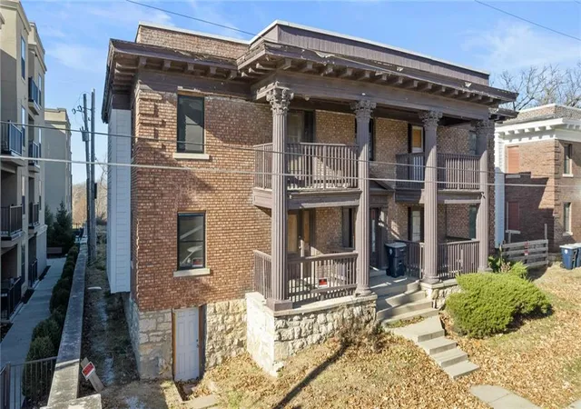 Homes for sale in Kansas City, MO | 3500 Jefferson St, Kansas City, MO 64111 | MLS# 2630321