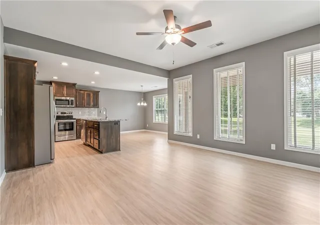 5th image of 116 N Sivley St, Peculiar, MO 64078 | MLS# 2630326