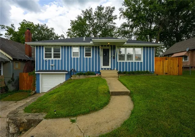 Photo 1 of Single family home for sale at 8312 Highland Ave, Kansas City, MO 64131 | MLS# 2630331 | Listing updated on 2026-08-13