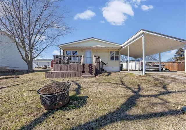 Homes for sale in Linn Valley, KS | 89 Lakeview Ln, Linn Valley, KS 66040 | MLS# 2630332