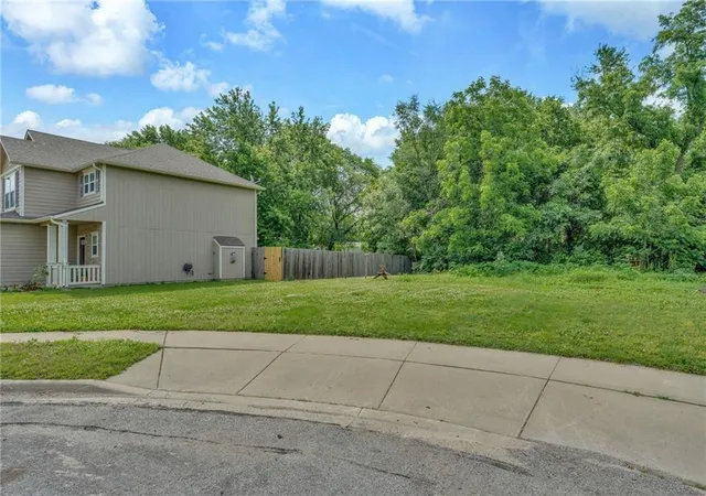 Homes for sale in Lawrence, KS | 907 Anna Tappan Wy, Lawrence, KS 66044 | MLS# 2630334