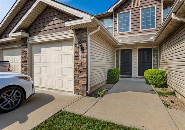 Photo 1 of Townhouse for sale at 4318 Ne 83rd Street, Kansas City, MO 64119 | MLS# 2630339 | Listing updated on 2026-08-04