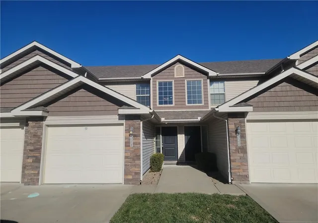 Photo 3 of Townhouse for sale at 4318 Ne 83rd Street, Kansas City, MO 64119 | MLS# 2630339 | Listing updated on 2026-08-04