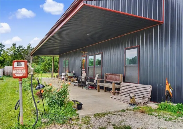 Homes for sale in Ottawa, KS | 2216 Eisenhower Rd, Ottawa, KS 66067 | MLS# 2630343