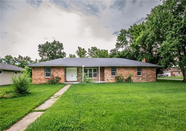 Homes for sale in Lacygne, KS | 818 Sycamore St, Lacygne, KS 66040 | MLS# 2630353