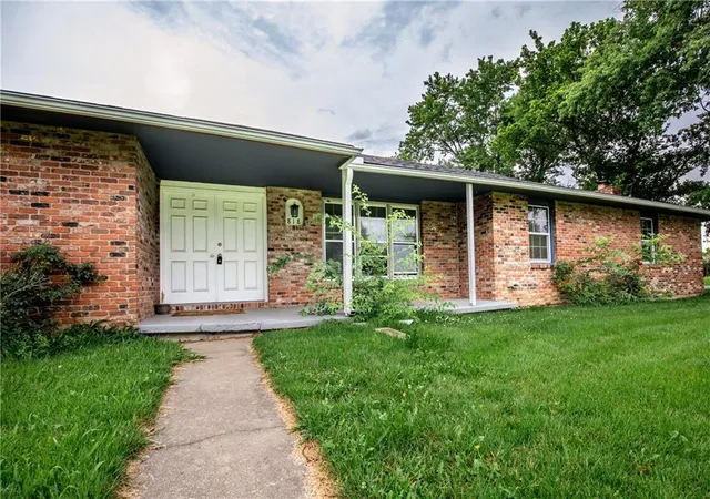 Homes for sale in Lacygne, KS | 818 Sycamore St, Lacygne, KS 66040 | MLS# 2630353