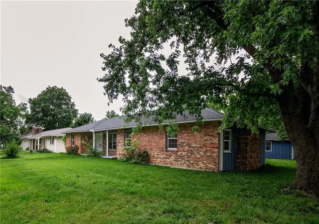 Homes for sale in Lacygne, KS | 818 Sycamore St, Lacygne, KS 66040 | MLS# 2630353