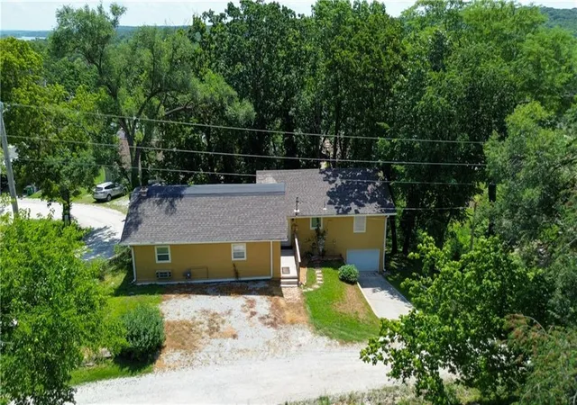 Homes for sale in Warsaw, MO | 29460 Huse St, Warsaw, MO 65355 | MLS# 2630368
