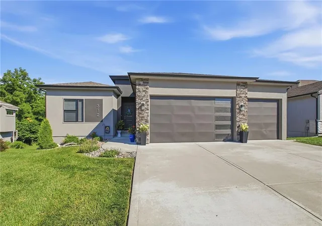 1st image of 312 Cold Water Ln, Raymore, MO 64083 | MLS# 2630370