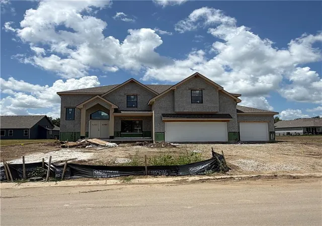 Photo 1 of Single family home for sale at 2334 Foxtail Dr, Kearney, MO 64060 | MLS# 2630379 | Listing updated on 2026-09-05