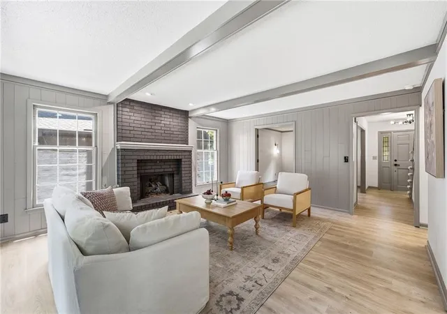 Photo 4 of Single family home for sale at 8009 Hallet St, Lenexa, KS 66215 | MLS# 2630387 | Listing updated on 2026-10-06
