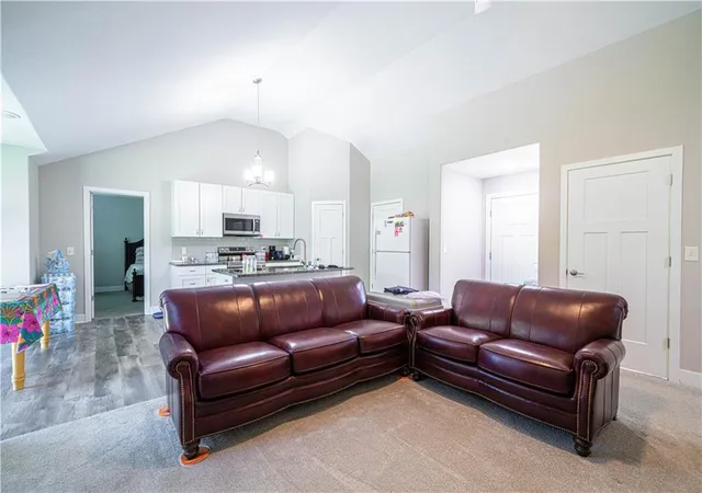 5th image of 5313 Crystal Dr, St Joseph, MO 64503 | MLS# 2630388