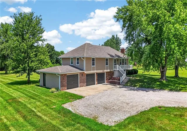 2nd image of 10508 E 241st Ter Ter, Peculiar, MO 64078 | MLS# 2630396