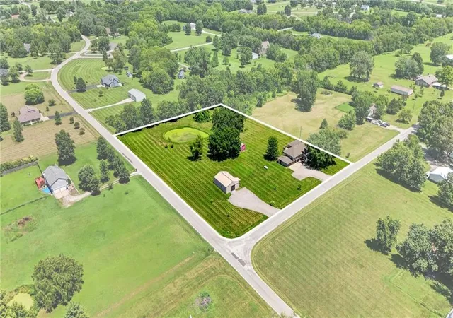 45th image of 10508 E 241st Ter Ter, Peculiar, MO 64078 | MLS# 2630396